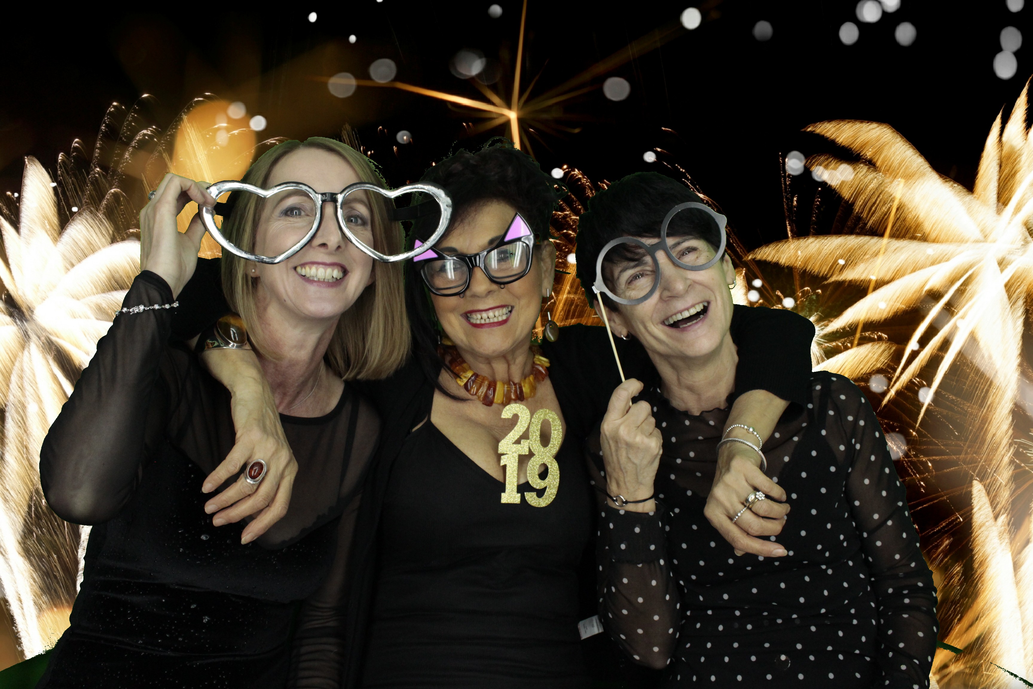New Years Eve Party Silvermere | View more photos from the event at gallery.myphotoboothexperience.co.uk/u/MyPhotoBoothExperienceLtd/New-Years-Eve-Party-Silvermere